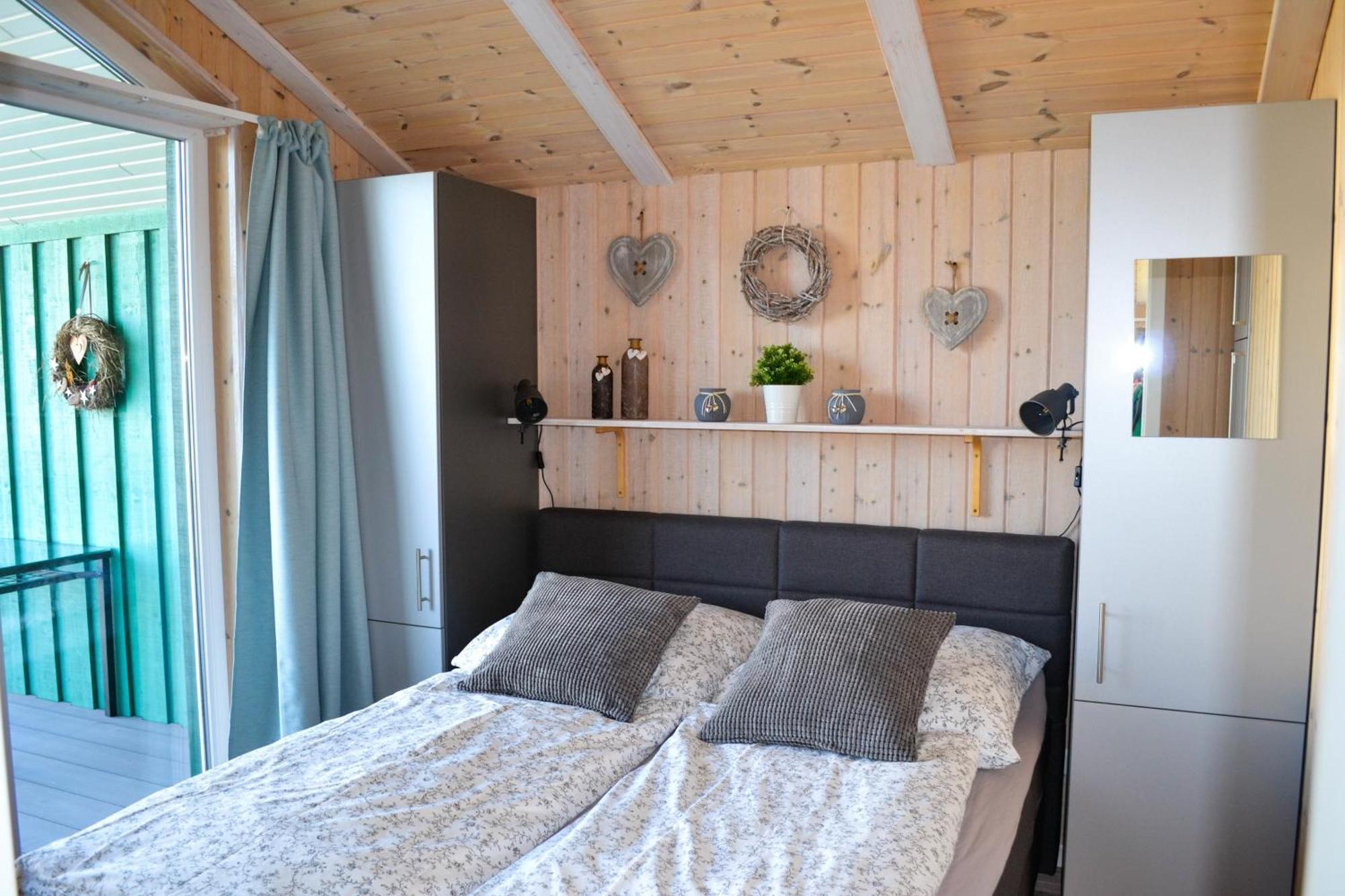 Ferienhaus "Deichglueck" Direkt An Der Nordsee Wesselburenerkoog Kültér fotó